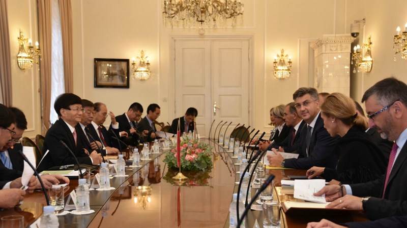 Predsjednik Vlade Andrej Plenković s posebnim izaslanikom predsjednika Narodne Republike Kine
